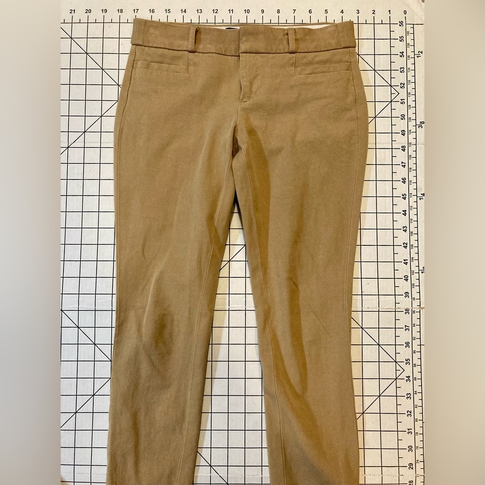 Banana Republic Women’s Size 00 Petite Tan Sloan Fit Pants - Picture 2 of 9
